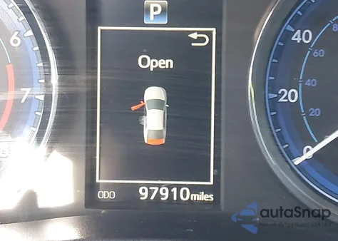 2018 Toyota Corolla Se z USA, uszkodzony, nr VIN 2T1BURHE5JC008328